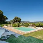 Vila Exclusive In With Jacuzzipool