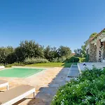 Exclusive In With Jacuzzipool Vila