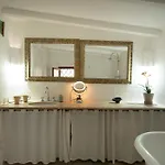 Vila Exclusive In With Jacuzzipool *