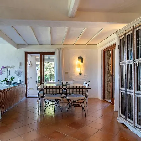 Villa Exclusive In With Jacuzzipool Porto Rotondo