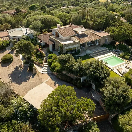 Villa Exclusive In With Jacuzzipool